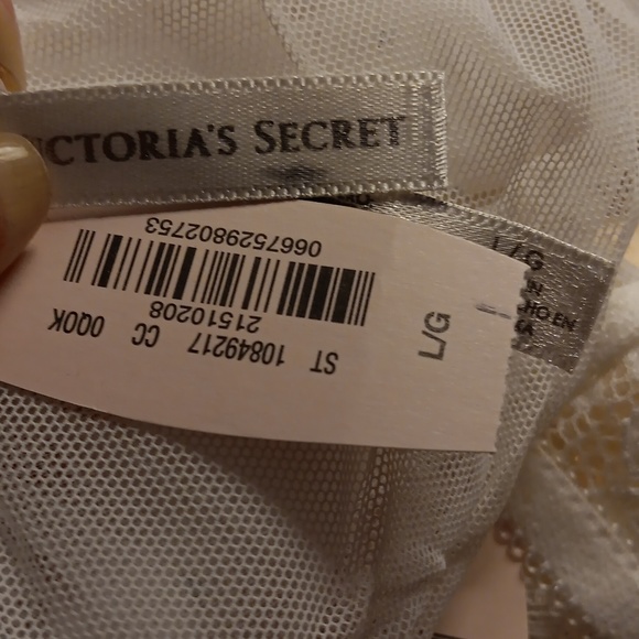 NWT VICTORIA SECRETS WHITE GARTER PANTY SET LARGE - Picture 7 of 8